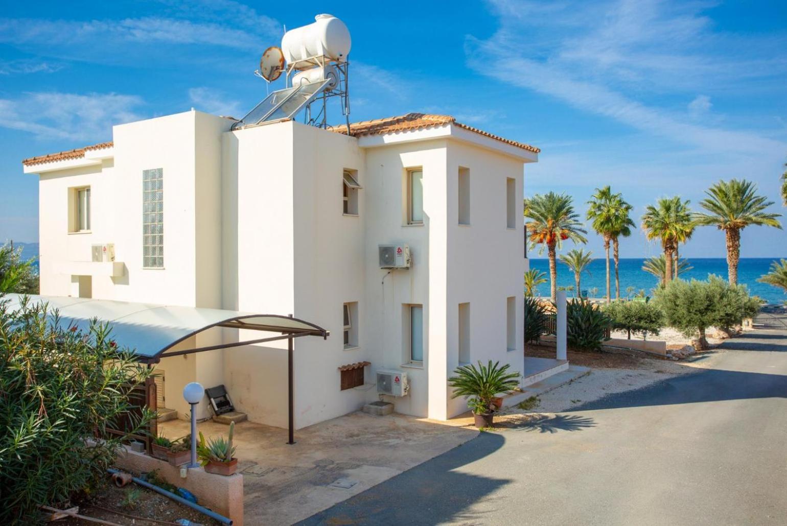 Villa Seashore One Paphos Exteriör bild
