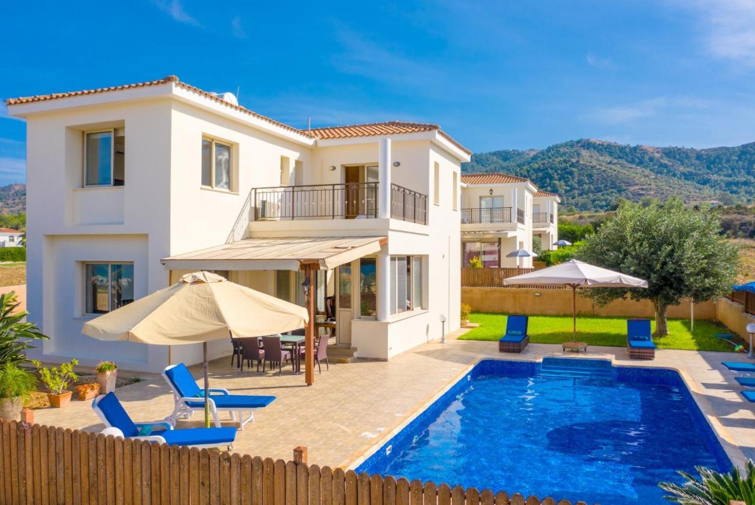 Villa Seashore One Paphos Exteriör bild